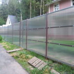 Забор из прозрачного сотового поликарбоната
